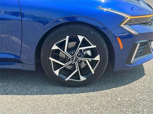 2025 Kia K5 EX