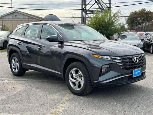 2023 Hyundai TUCSON SE