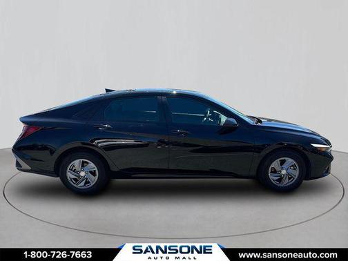 Abyss Black 2024 Hyundai ELANTRA SE