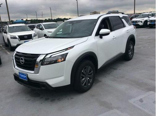 2025 Nissan Pathfinder SV 4WD