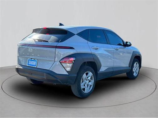 2025 Hyundai KONA SE