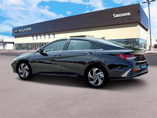 2025 Hyundai ELANTRA SEL