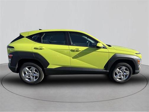 2024 Hyundai KONA SE