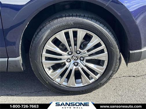 2022 Toyota Venza XLE