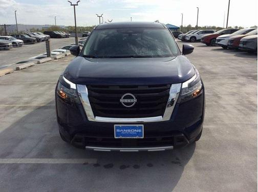 2025 Nissan Pathfinder SL 4WD