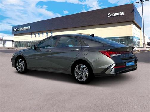 2025 Hyundai ELANTRA SEL