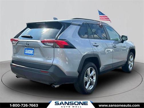 2021 Toyota RAV4 Hybrid XLE Premium