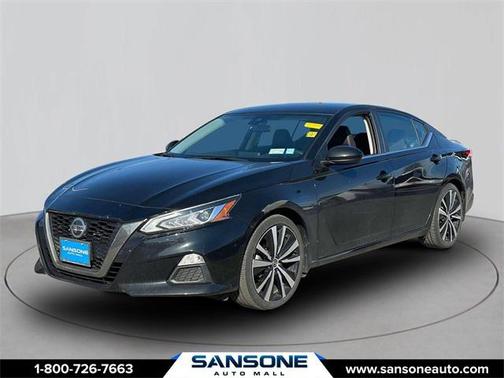 2022 Nissan Altima SR FWD