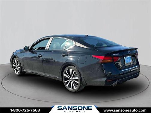 2022 Nissan Altima SR FWD