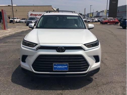 2025 Toyota Highlander LE