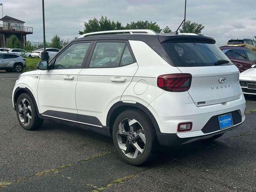 Lunar White 2023 Hyundai VENUE Limited