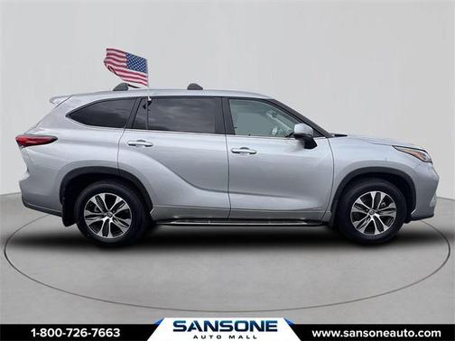2023 Toyota Highlander Hybrid XLE