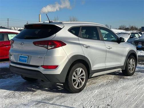2017 Hyundai TUCSON SE