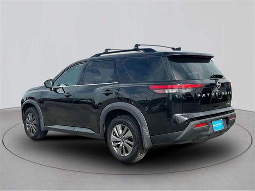 2022 Nissan Pathfinder SV 4WD