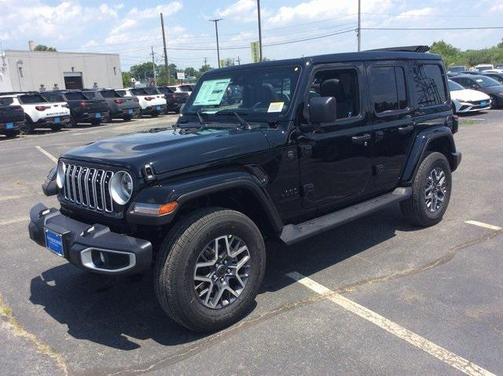 2025 Jeep Wrangler 4-Door Sahara 4x4