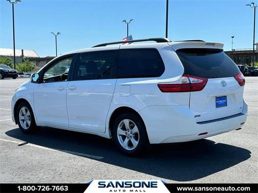 2017 Toyota Sienna LE