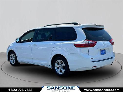 2017 Toyota Sienna LE