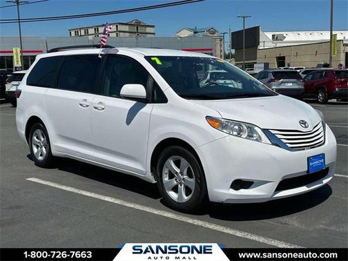 2017 Toyota Sienna LE