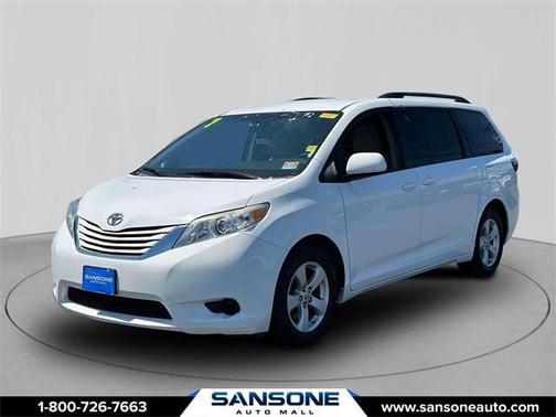 2017 Toyota Sienna LE
