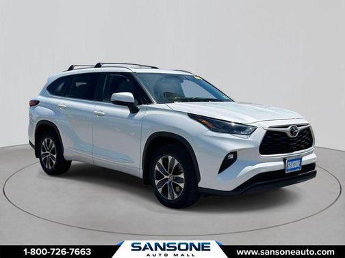 Wind Chill Pearl 2023 Toyota Highlander XLE