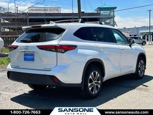 Wind Chill Pearl 2023 Toyota Highlander XLE