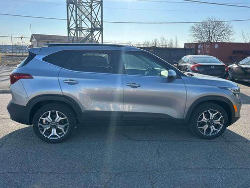 2023 Kia Seltos EX