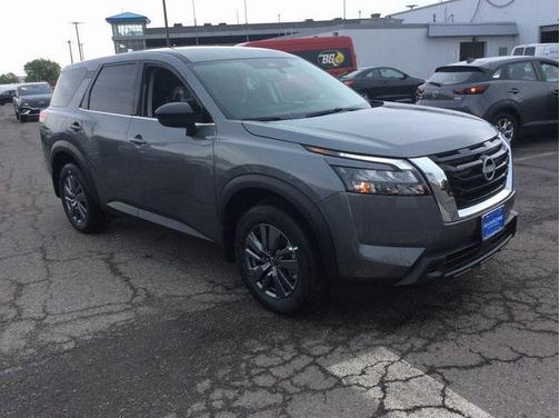 2025 Nissan Pathfinder S 4WD