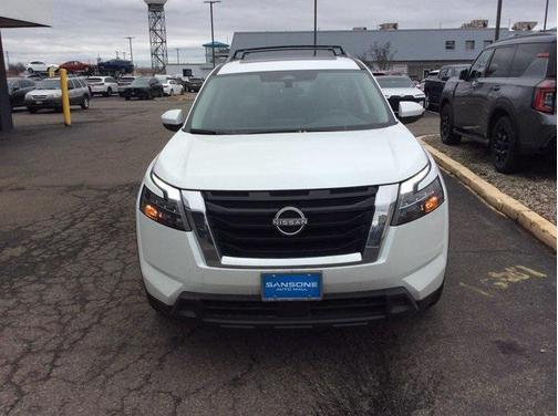 2025 Nissan Pathfinder SV 4WD