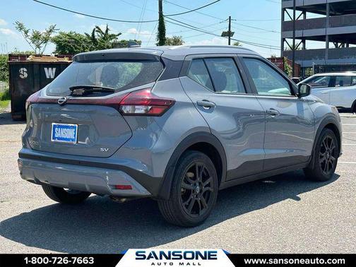 Boulder Gray Pearl 2023 Nissan Kicks SV