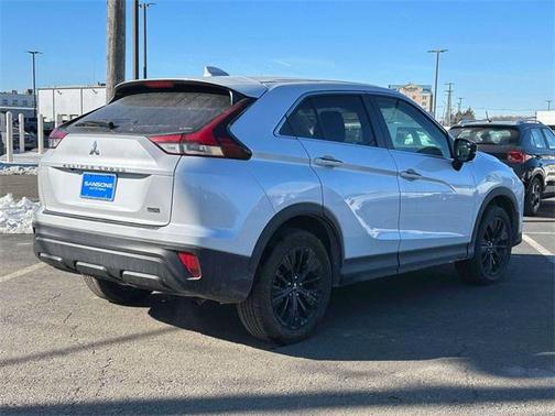 2022 Mitsubishi Eclipse Cross LE