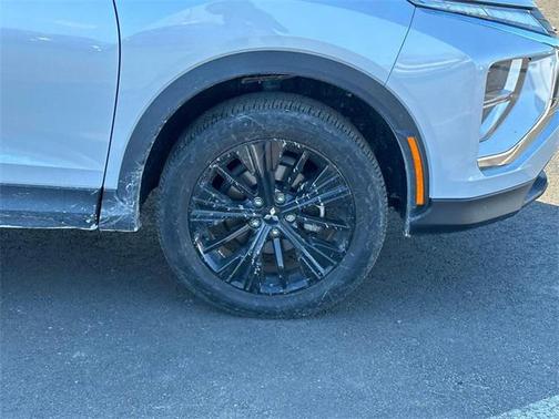 2022 Mitsubishi Eclipse Cross LE