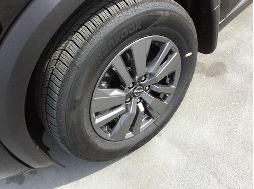 2025 Nissan Pathfinder S 4WD