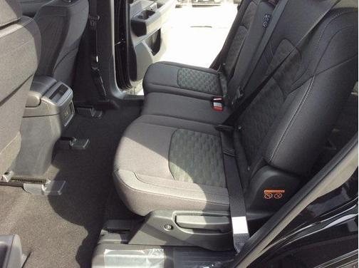 2025 Nissan Pathfinder S 4WD