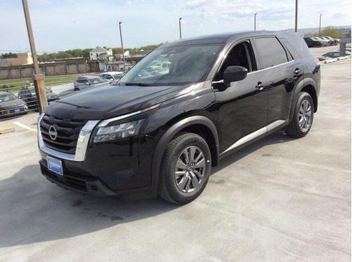 2025 Nissan Pathfinder S 4WD