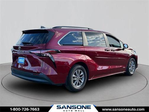 2021 Toyota Sienna LE