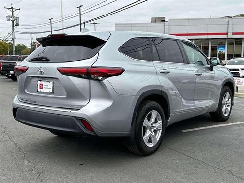 2020 Toyota Highlander LE