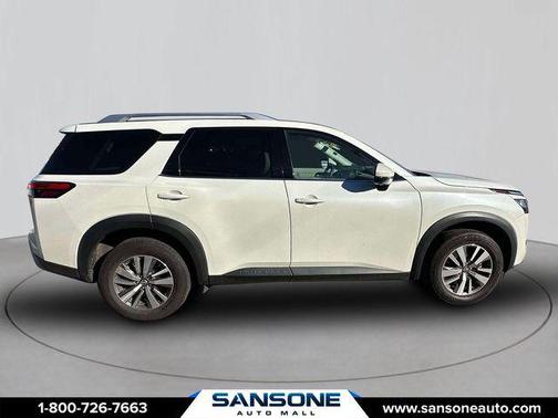 2023 Nissan Pathfinder SL 4WD