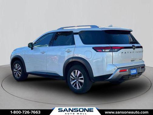 2023 Nissan Pathfinder SL 4WD