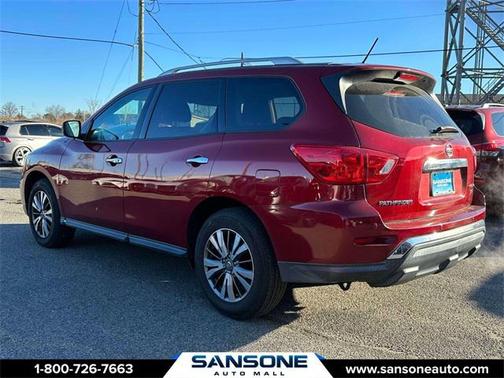 2018 Nissan Pathfinder SV