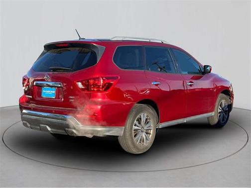 2018 Nissan Pathfinder SV