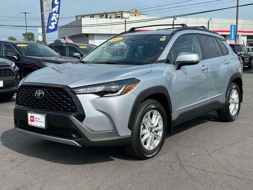 Sonic Silver 2023 Toyota Corolla Cross LE