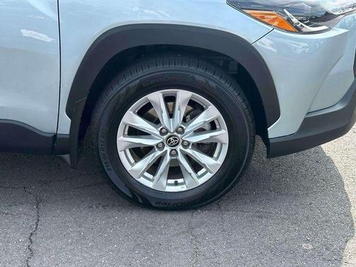 Sonic Silver 2023 Toyota Corolla Cross LE
