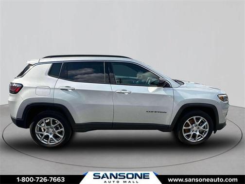 2024 Jeep Compass Latitude Lux