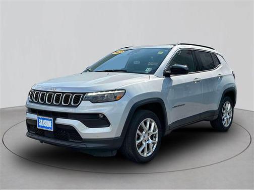 2024 Jeep Compass Latitude Lux