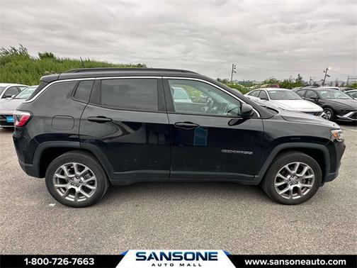 2022 Jeep Compass Latitude Lux