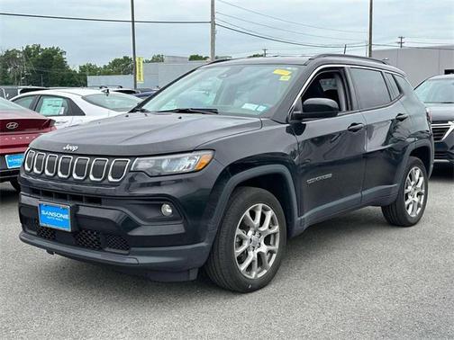 2022 Jeep Compass Latitude Lux