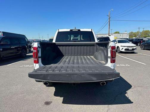 Bright White Clearcoat 2023 RAM 1500 Limited