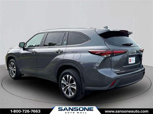 2025 Toyota Highlander Hybrid XLE