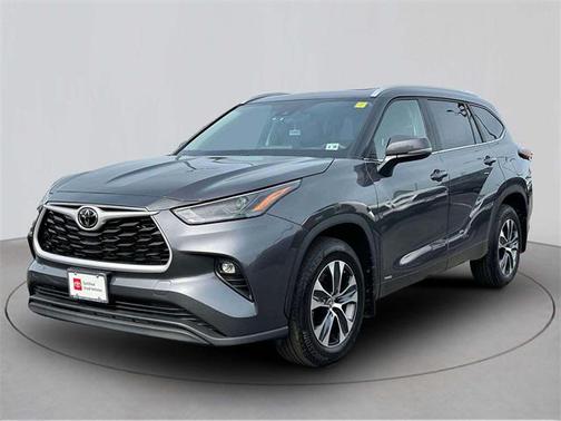 2025 Toyota Highlander Hybrid XLE