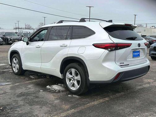 2023 Toyota Highlander LE